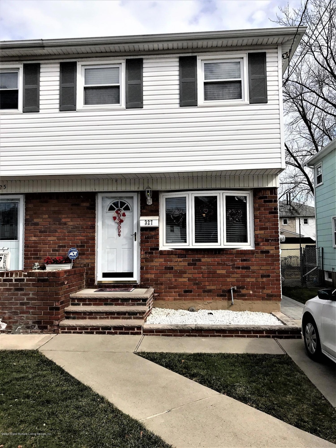 327 Chesterton Ave, Staten Island, NY 10306 - photo 1