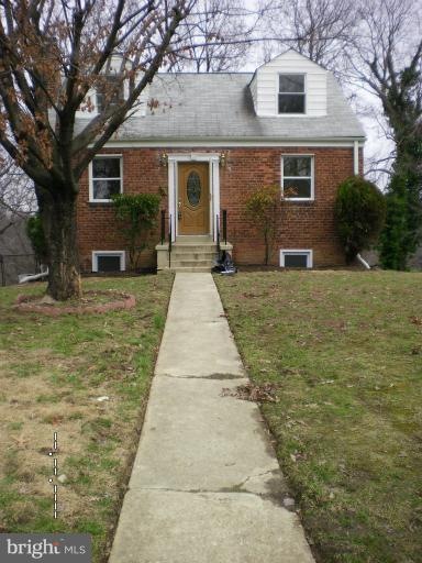 1603 Woodhill Ct, Hyattsville, MD 20785 - photo 1