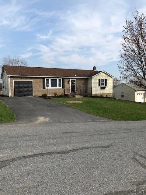 102 Porter St, Nazareth, PA 18064 - photo 1