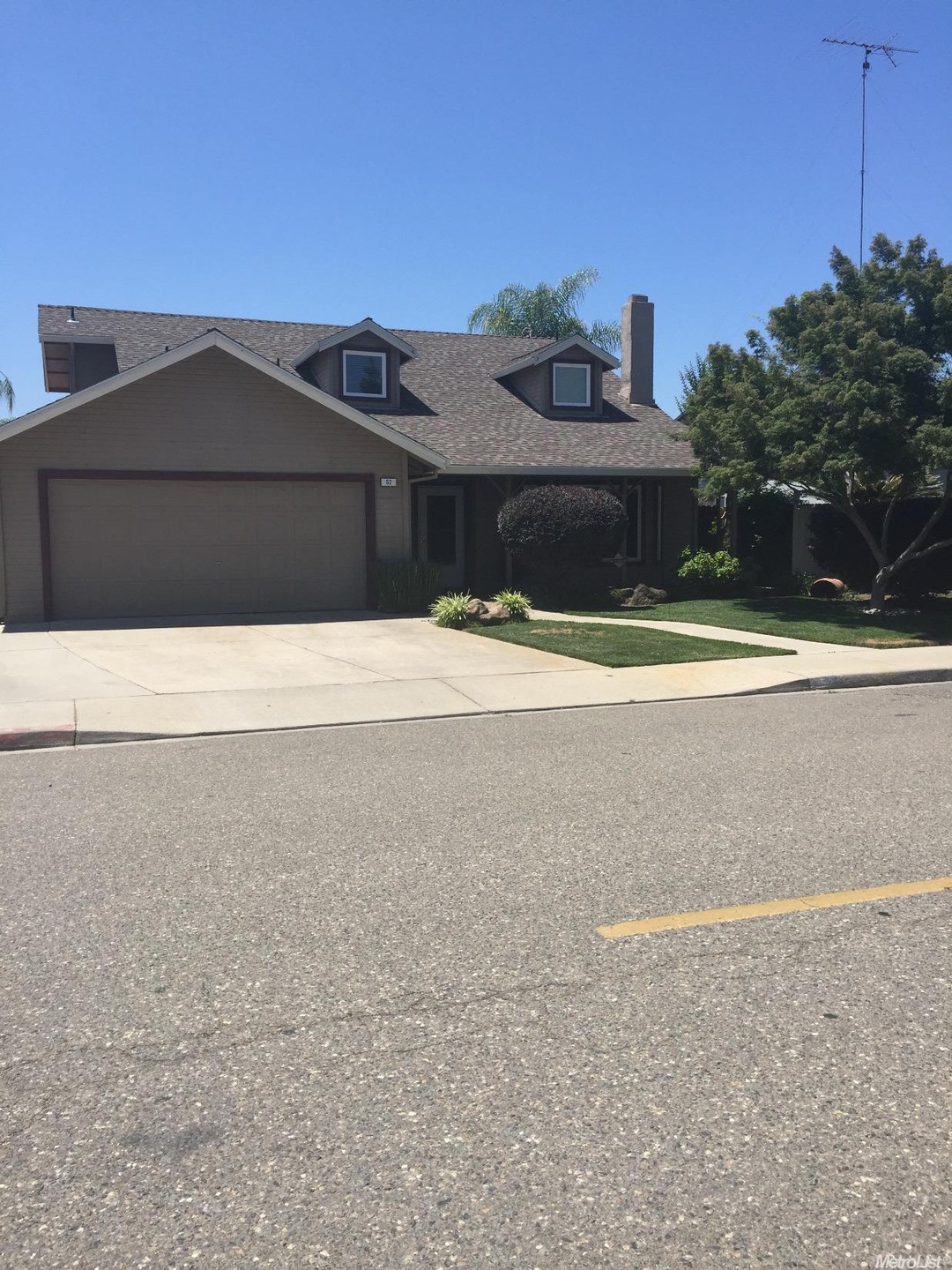 52 Obsidian Dr, Oakdale, CA 95361 - photo 1