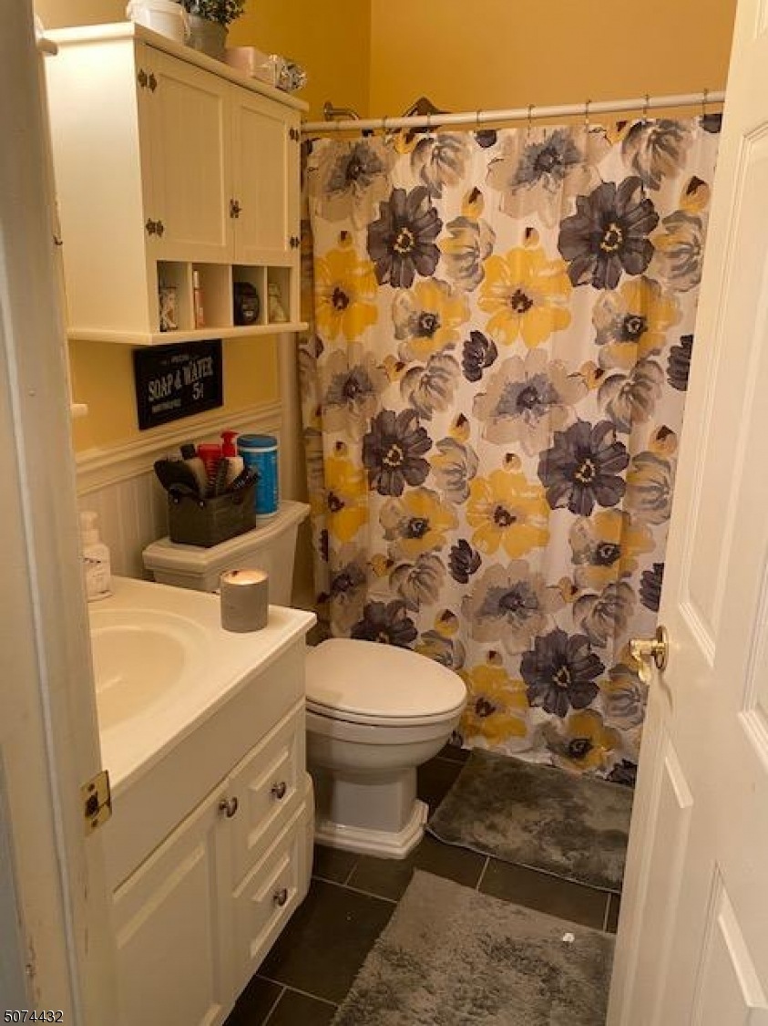 651 Riverside Ave unit C42, Lyndhurst, NJ 07071 - photo 1