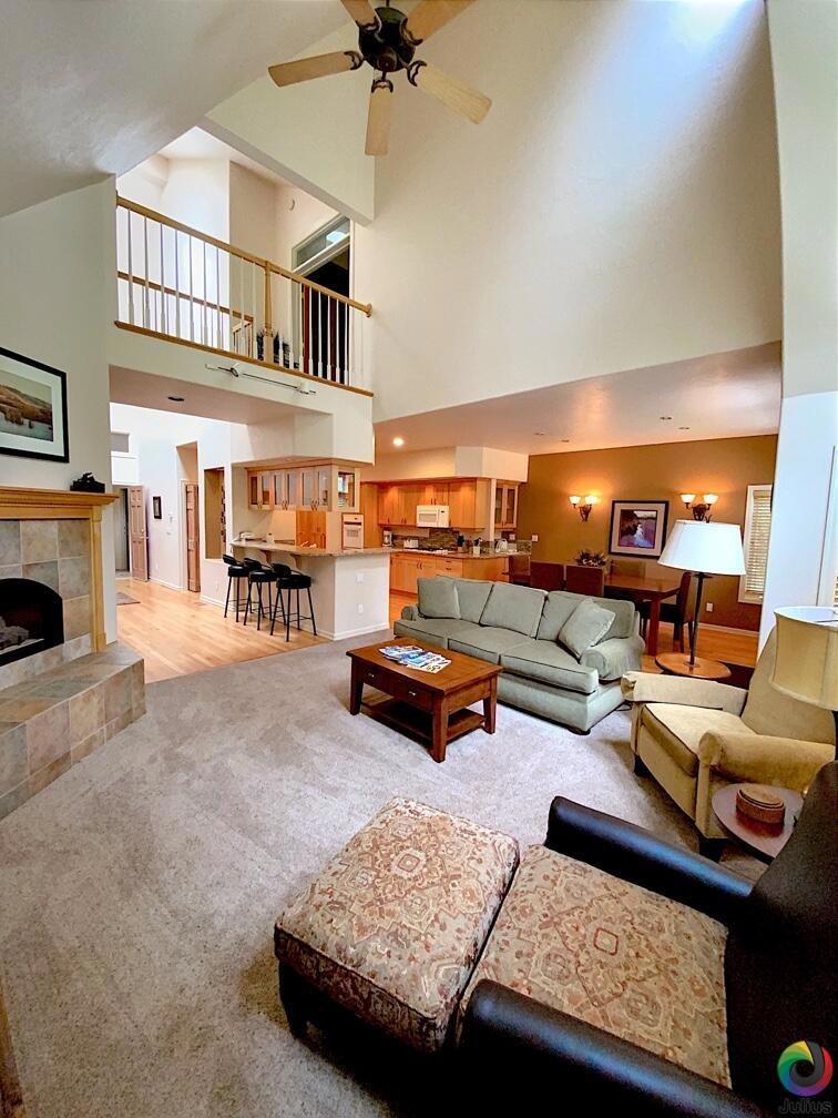#08 Living Room