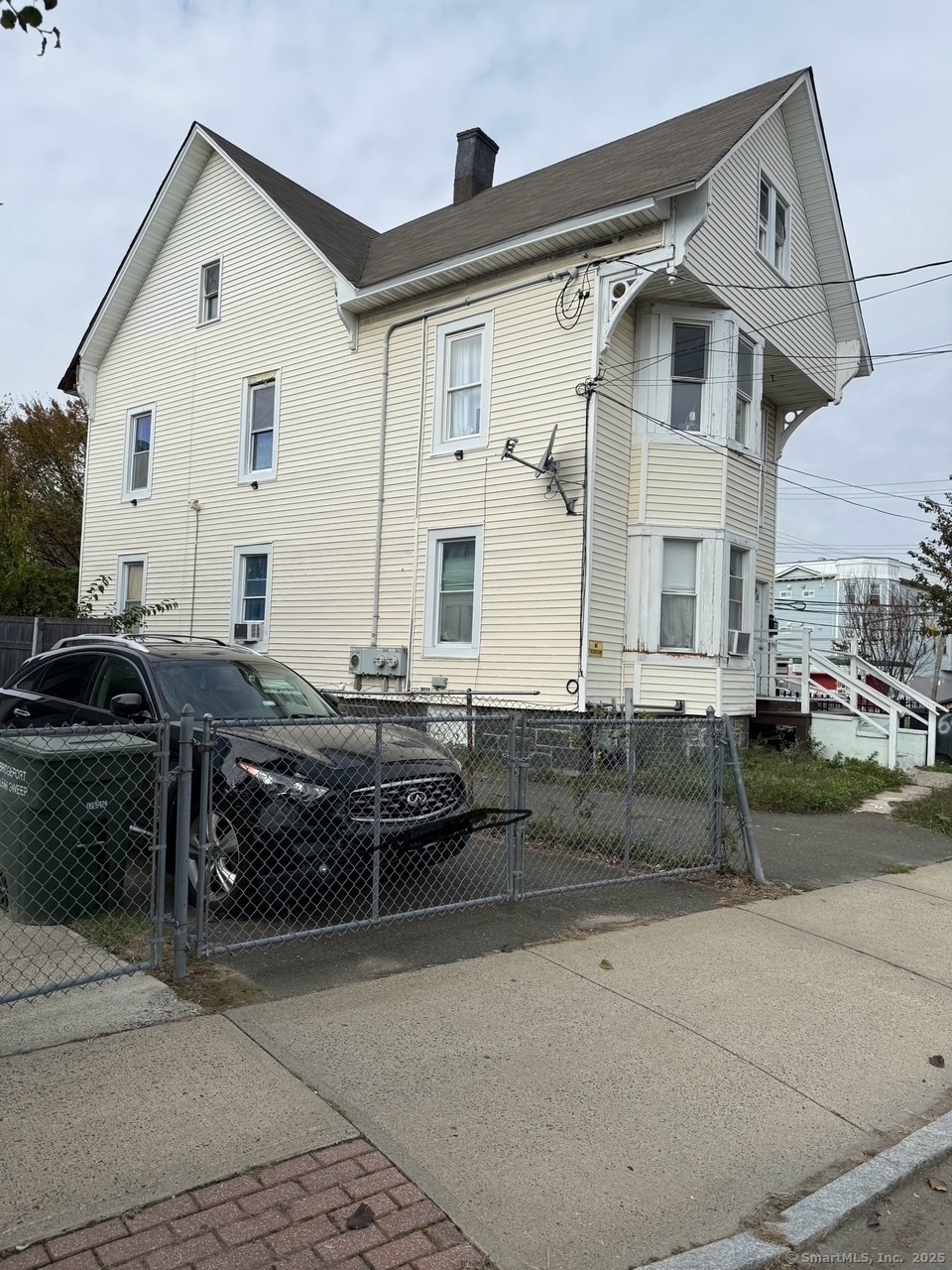 643 Newfield Ave unit 645, Bridgeport, CT 06607 - photo 1