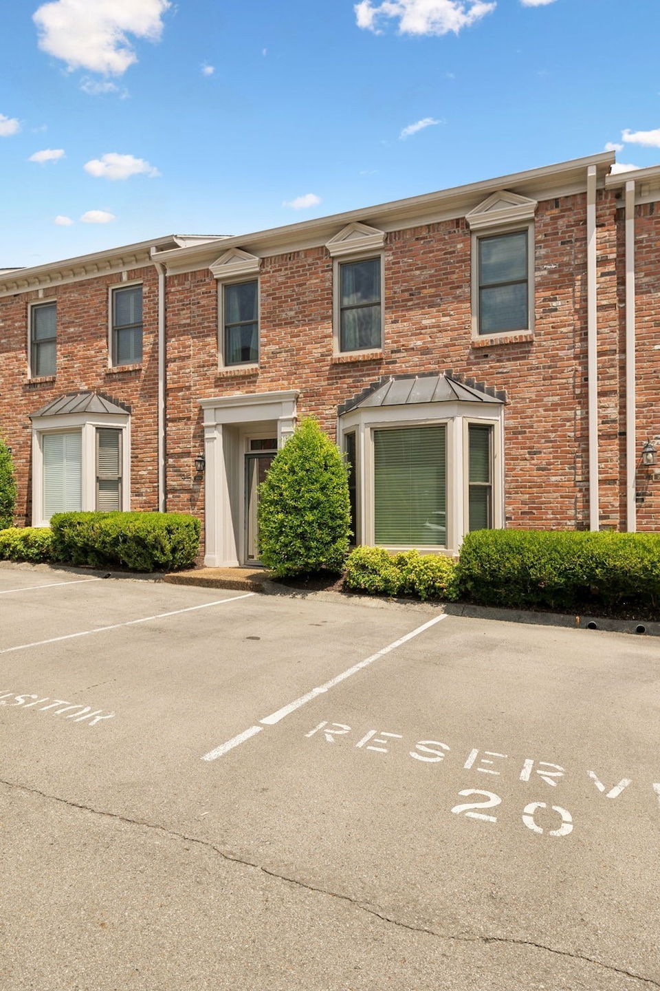 2014 Graybar Ln unit 2014, Nashville, TN 37215 - photo 1