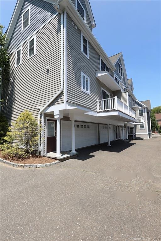 119 Forest St unit 5, Stamford, CT 06901 - photo 1