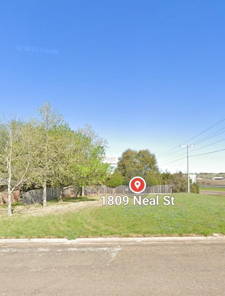 1809 Neal St, Navasota, TX 77868 - photo 1