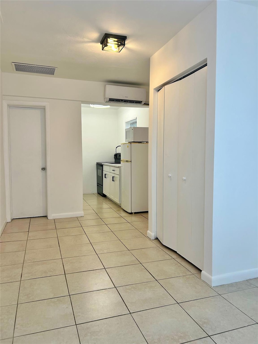 For Rent $1,300/month