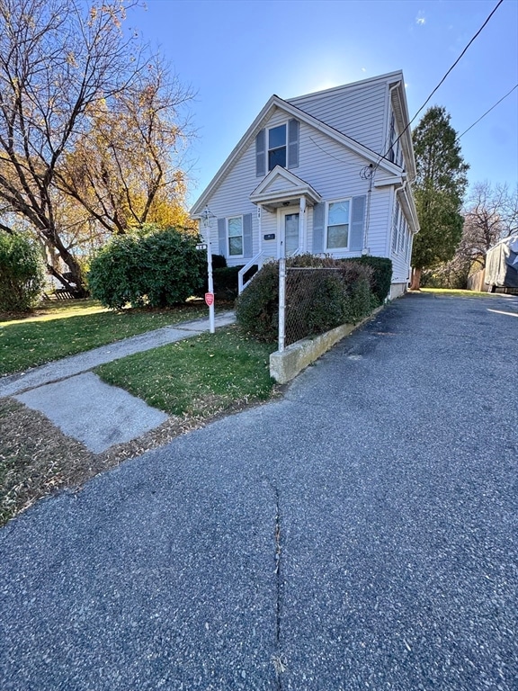 For Sale $619,900 • Co-Listing Agent