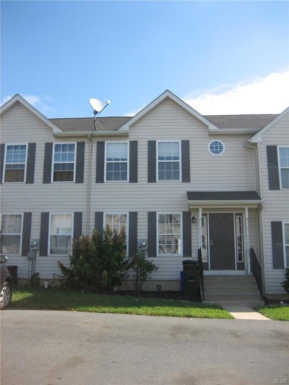 703 Bach Ct, Freemansburg, PA 18017 - photo 1