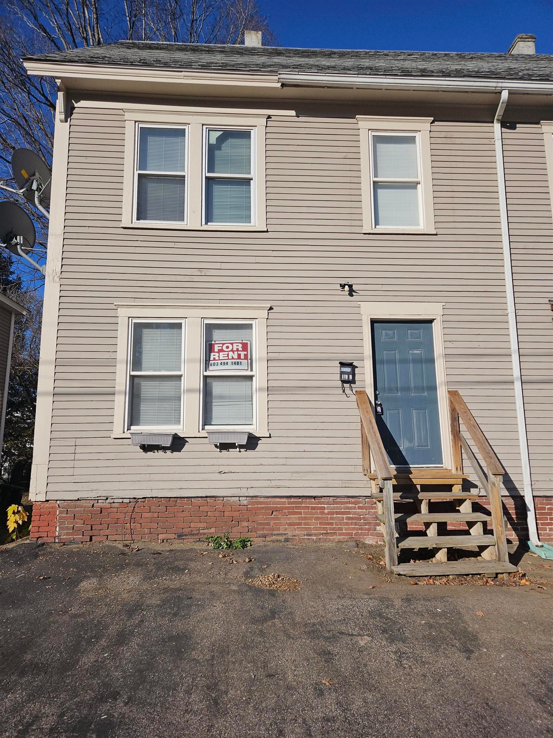 119 Franklin St, Franklin, NH 03235 - photo 1