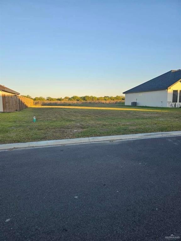 1020 Broken Arrow Dr, Alamo, TX 78516 - photo 1