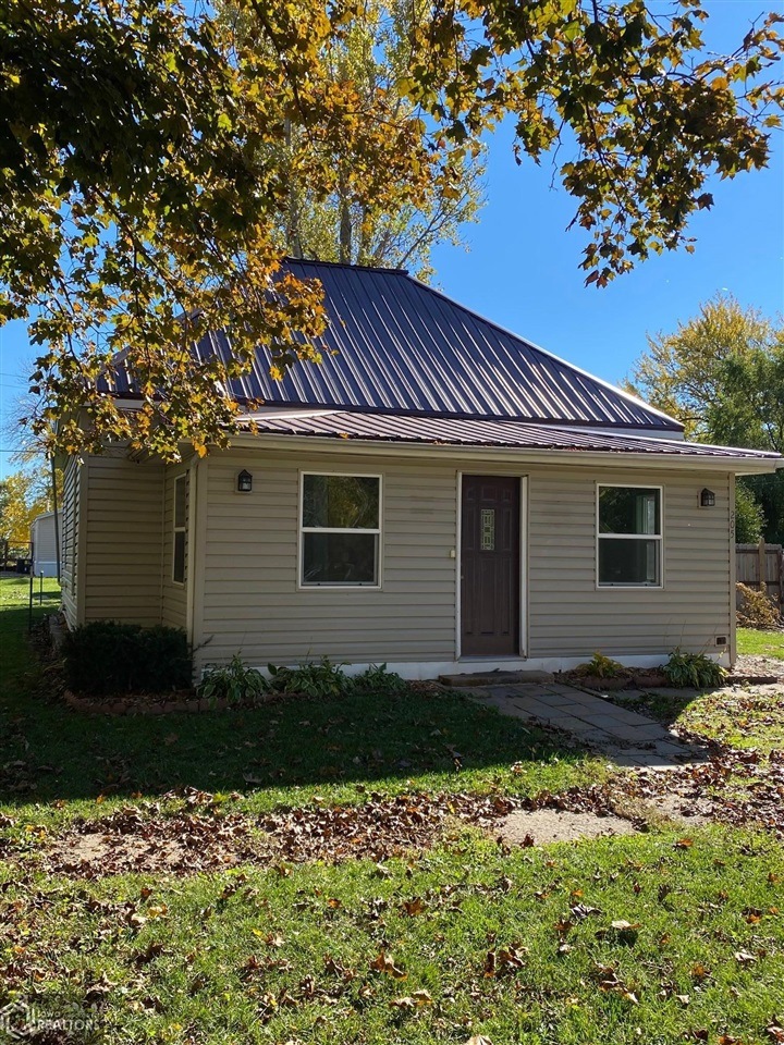 205 Clinton St, Liscomb, IA 50148 - photo 1
