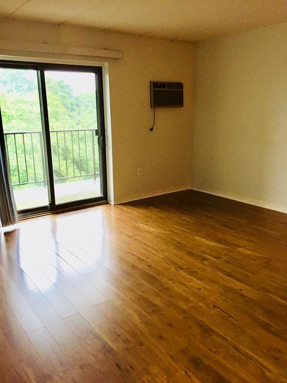 308 Quarry St unit 501, Quincy, MA 02169 - photo 1