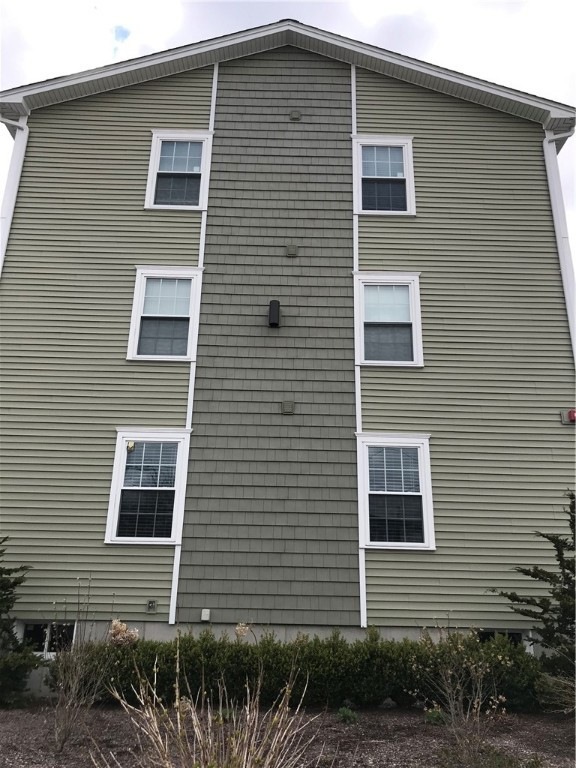 118 Broad St unit 2R, Cumberland, RI 02864 - photo 1