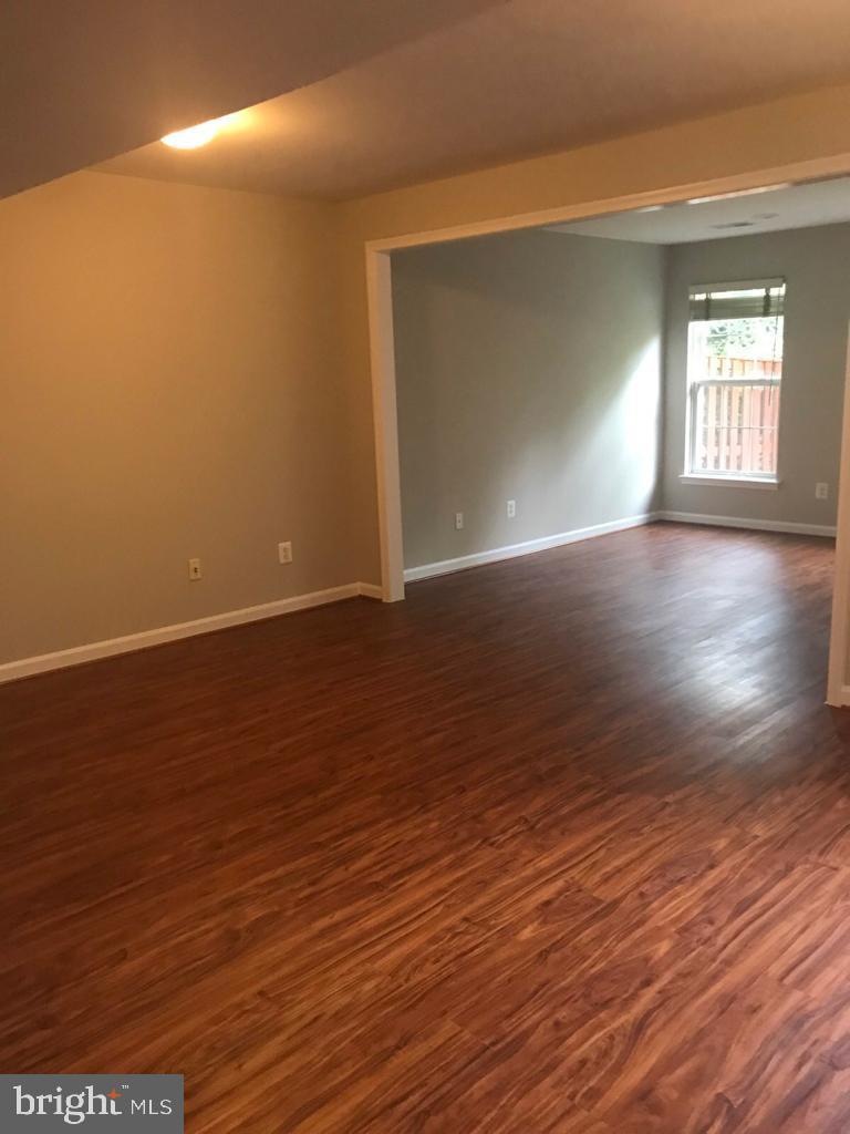 2529 Banshire Dr, Herndon, VA 20171 - photo 1