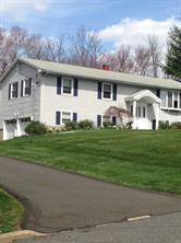 610 Knollwood Ct, Valley Cottage, NY 10989 - photo 1