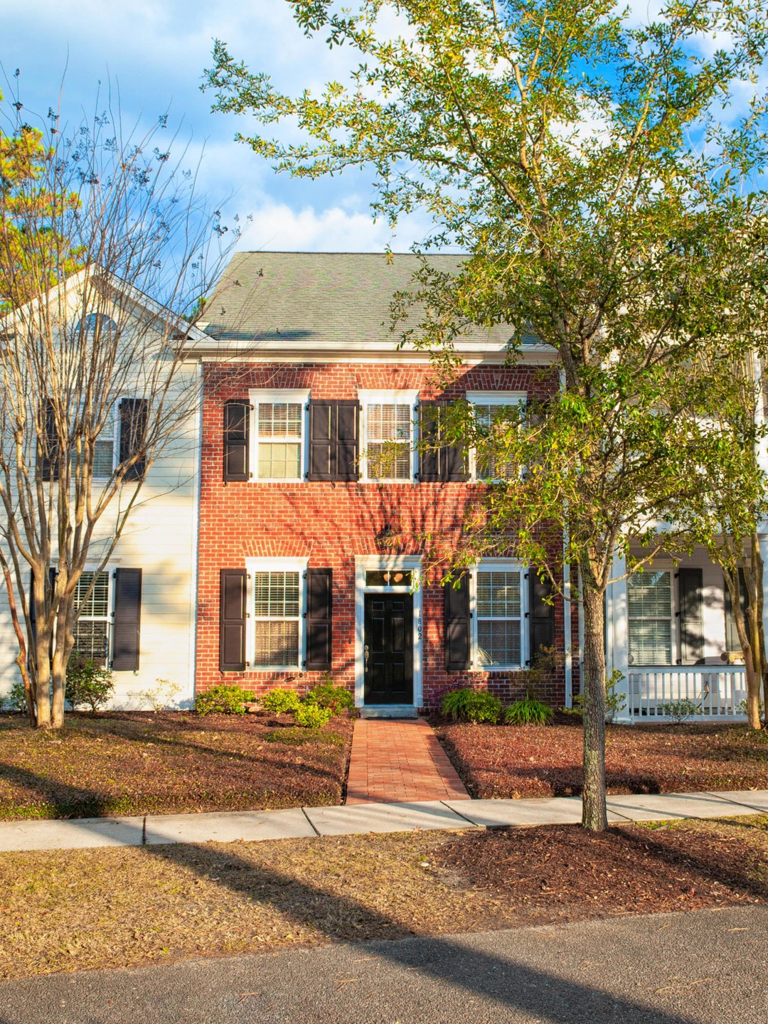 1802 Tennyson Row