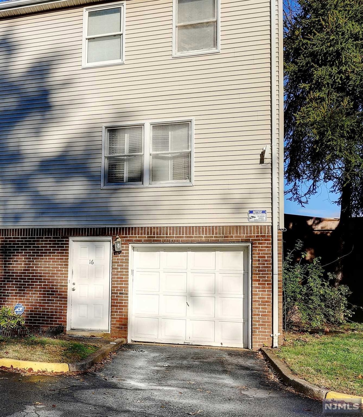 80 Summer St unit 16, Passaic, NJ 07055 - photo 1