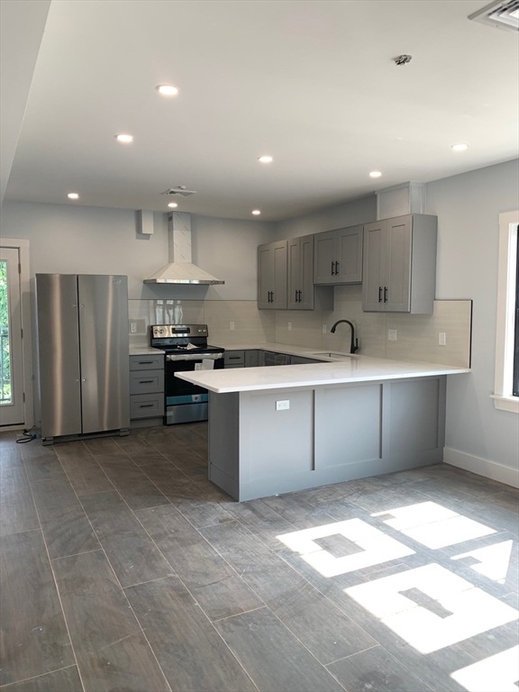 518 Park St unit 2, Dorchester Center, MA 02124 - photo 1