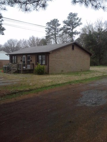 1007 Oakley Ave unit 1009, Roanoke Rapids, NC 27870 - photo 1