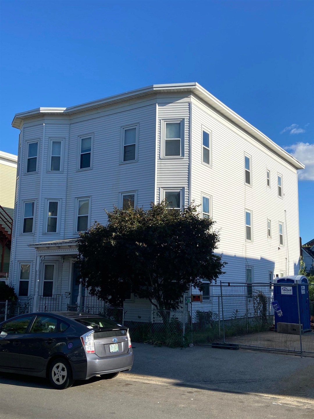 363 Spruce St, Manchester, NH 03103 - photo 1