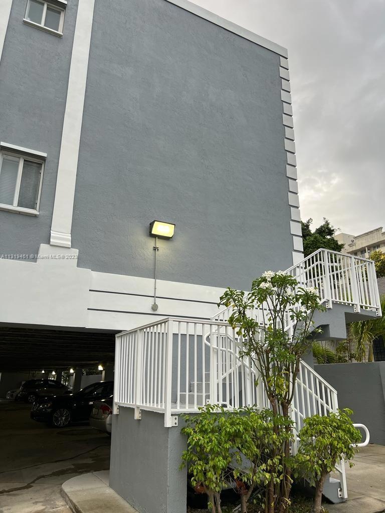853 SW 2nd St unit 210, Miami, FL 33130 - photo 1