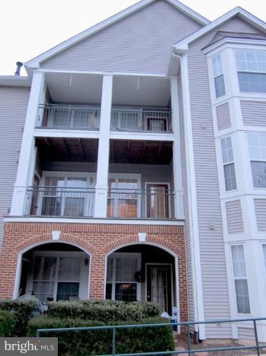 46614 Drysdale Terrace unit 200, Sterling, VA 20165 - photo 1