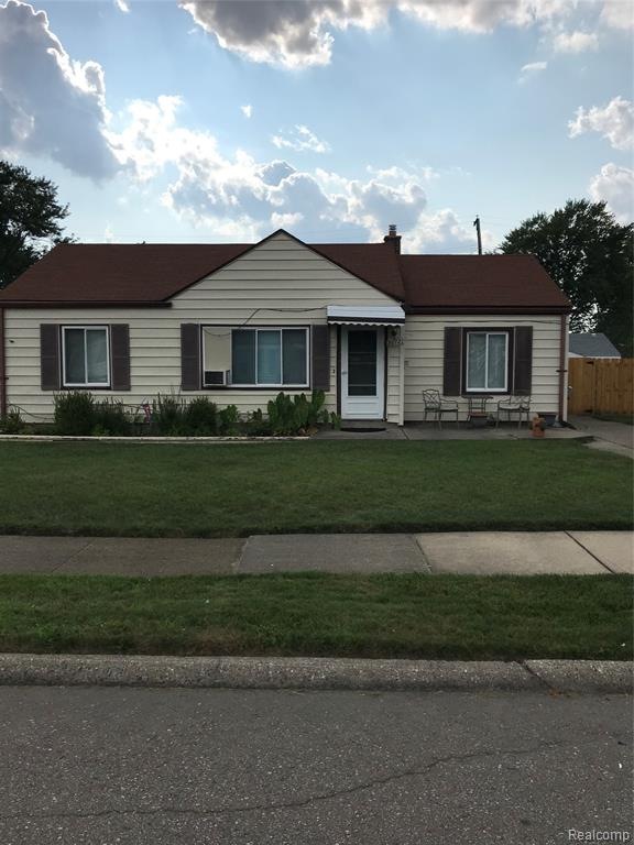 26721 Clancy St, Roseville, MI 48066 - photo 1