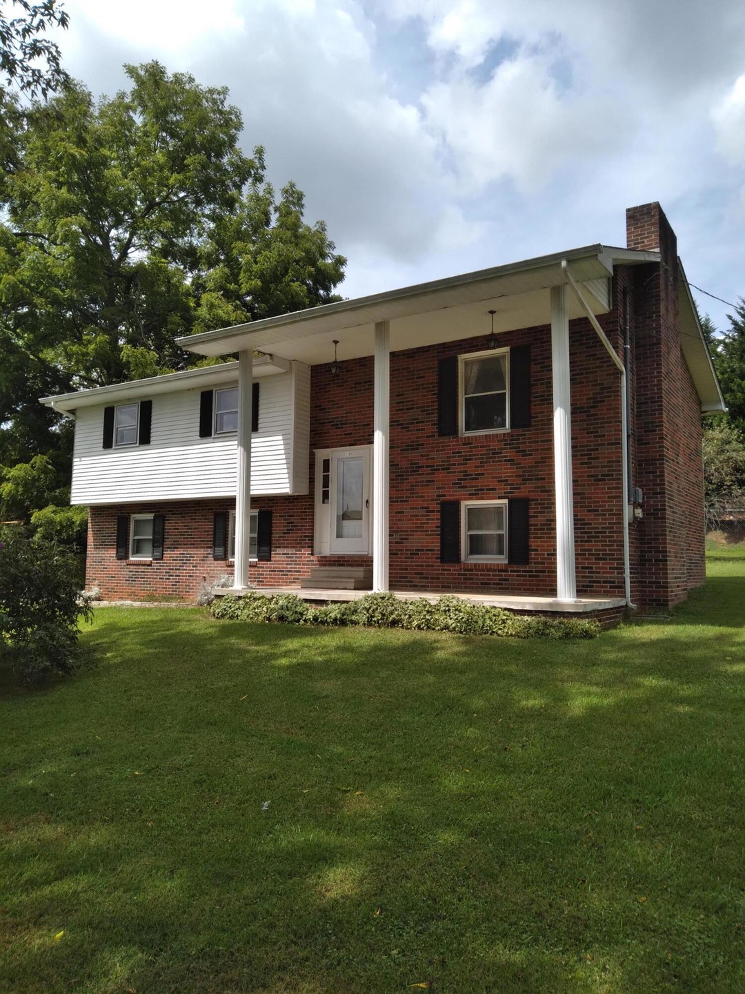 1209 King Springs Rd, Johnson City, TN 37601 - photo 1