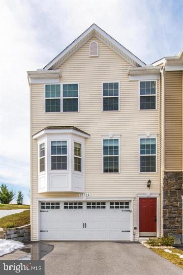 10342 Lantern Ln, Hagerstown, MD 21740 - photo 1