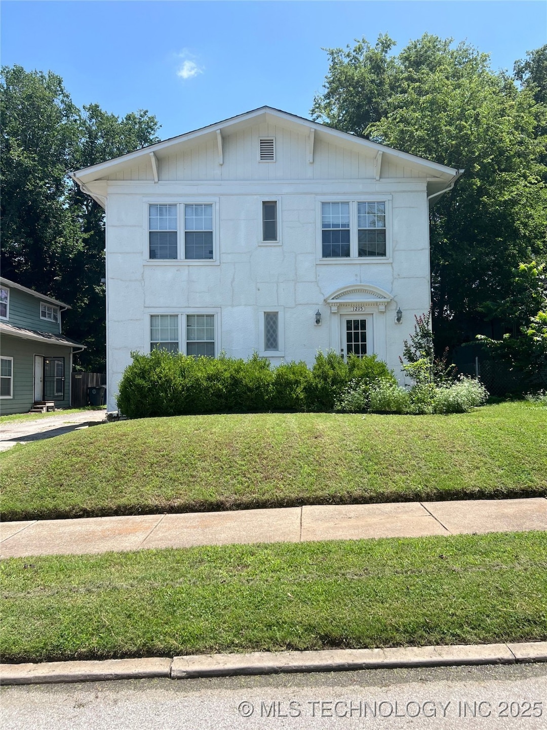 1215 S Quincy Ave, Tulsa, OK 74120 - photo 1