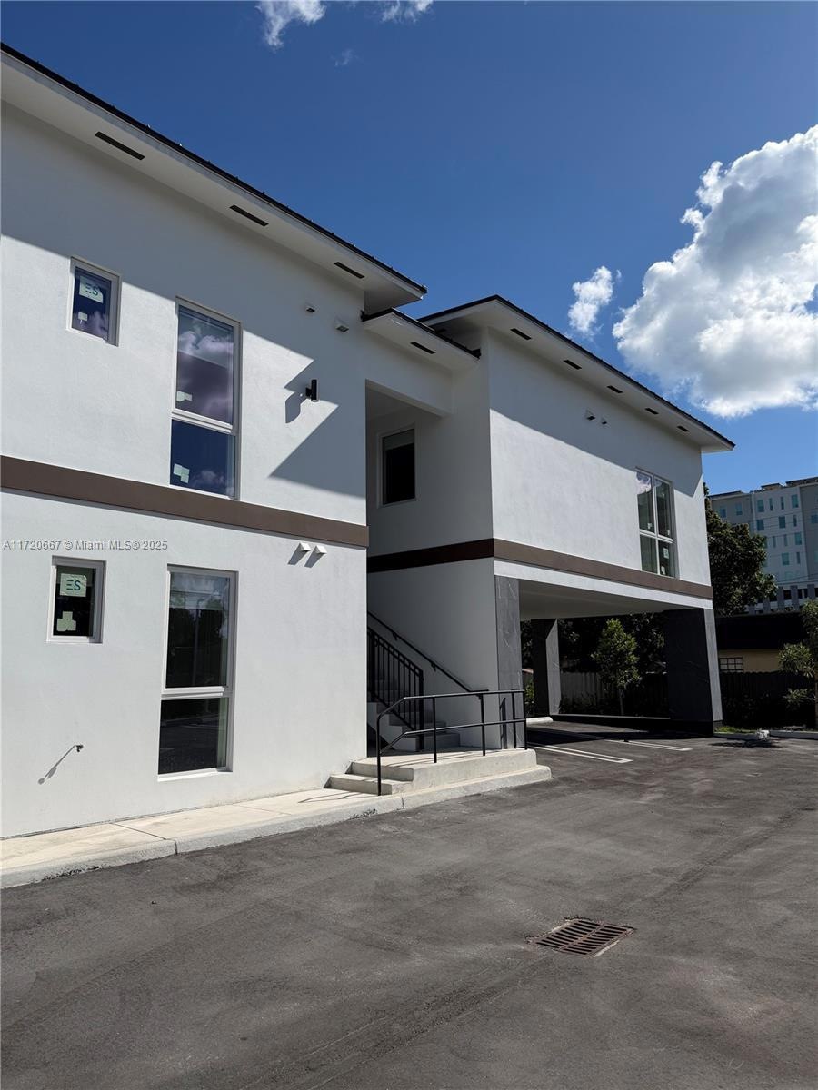 210 SE 10th St unit A, Hallandale Beach, FL 33009 - photo 1