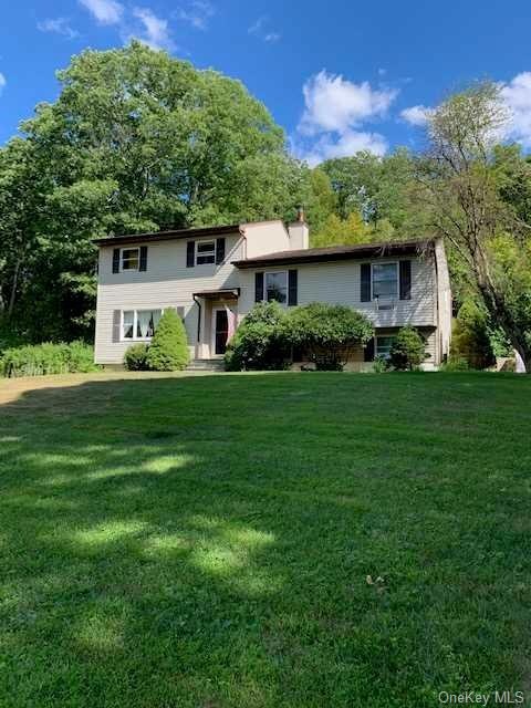 19 Memory Ln, Hopewell Junction, NY 12533 - photo 1