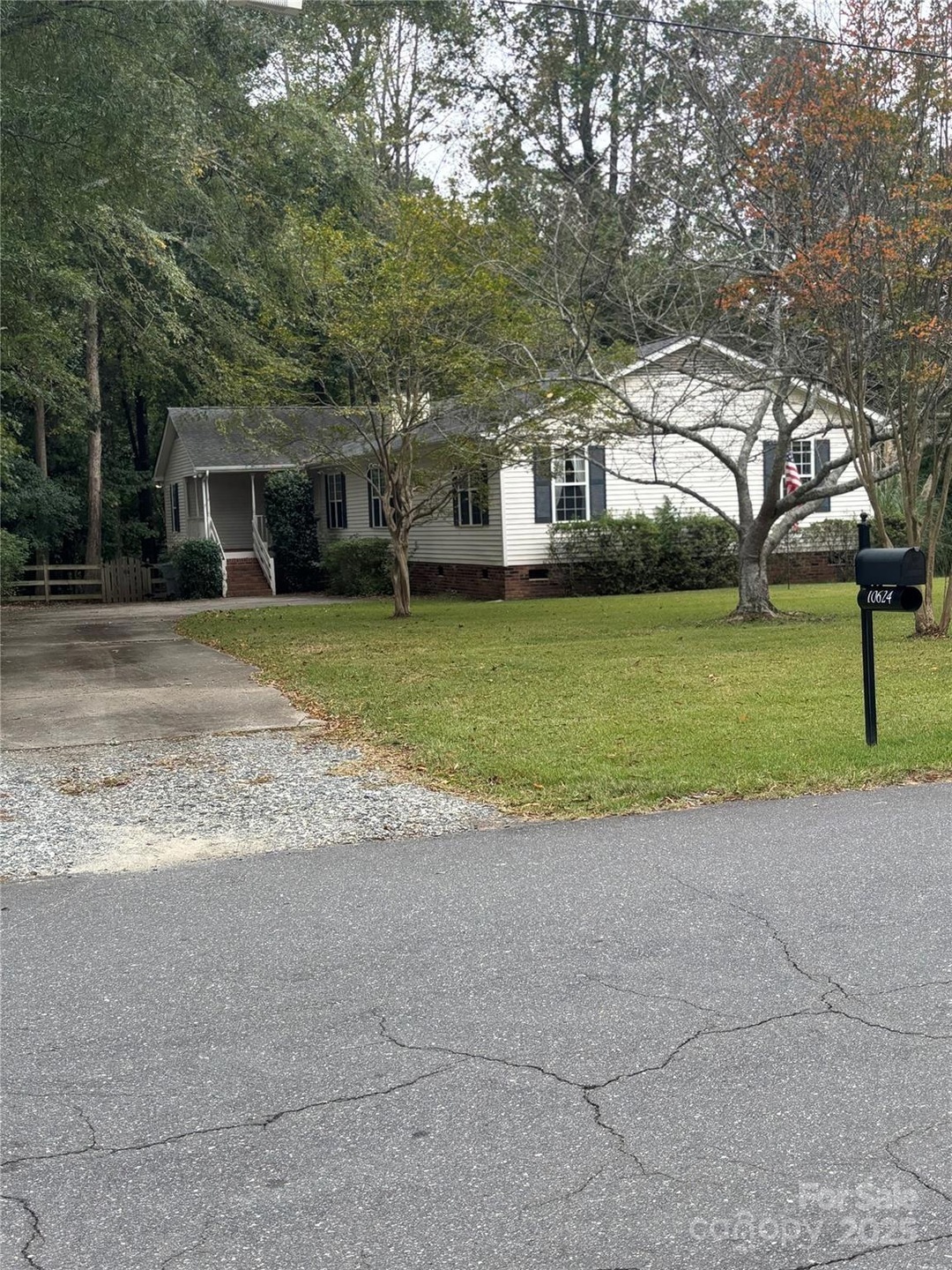 10624 Knox Ave unit 17, Matthews, NC 28105 - photo 1