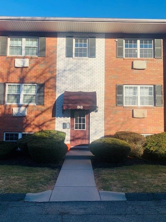 33 Maple Crest unit A, Holyoke, MA 01040 - photo 1
