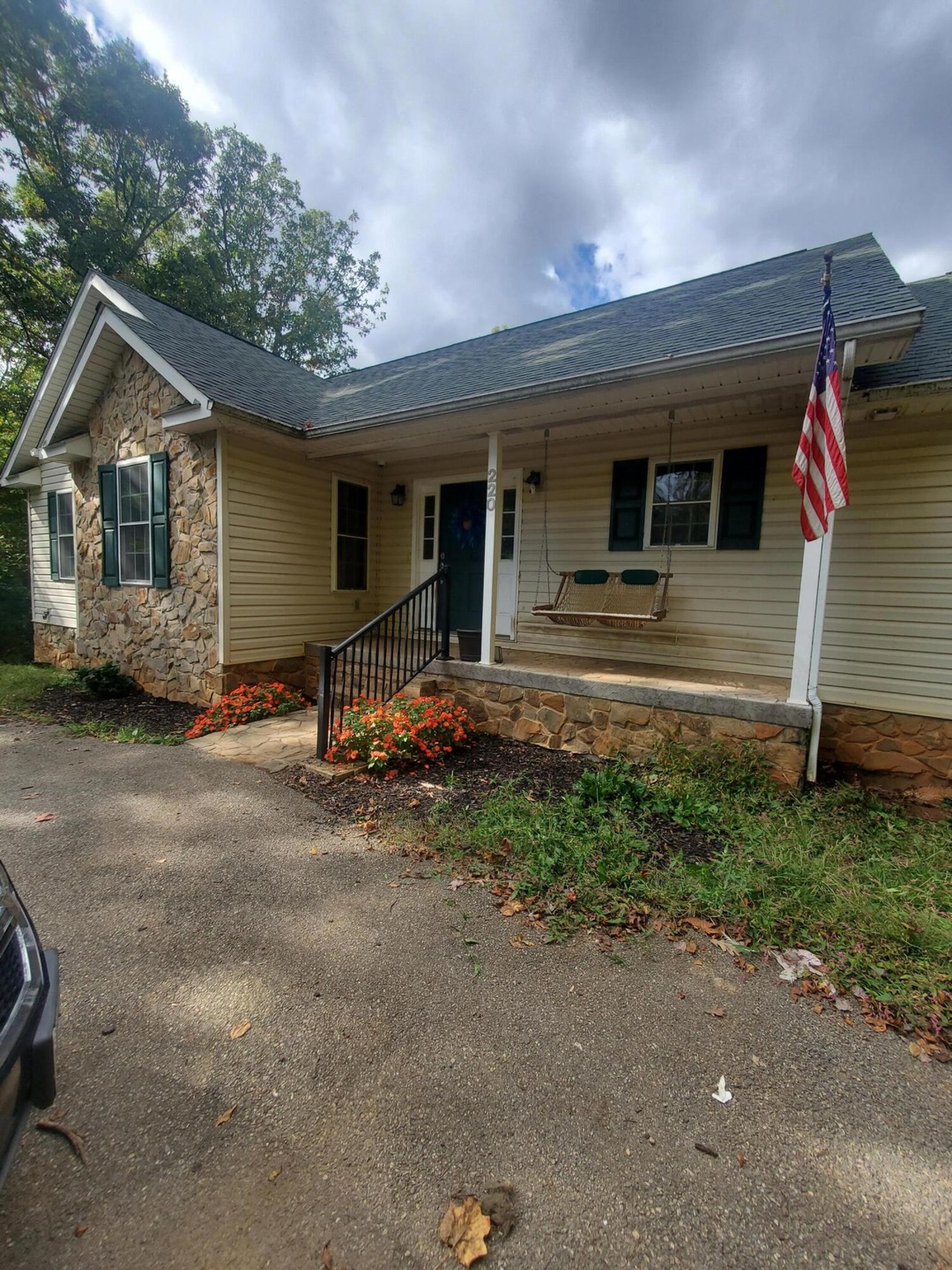 Vintage Circle Photo 1