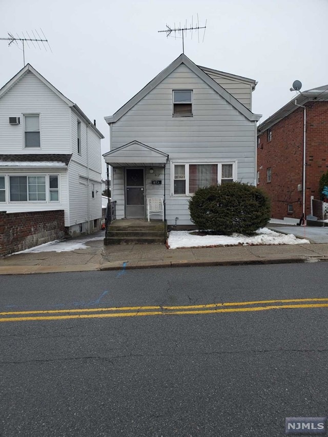 415417 Preakness Ave, Paterson, NJ 07502 MLS 24002238