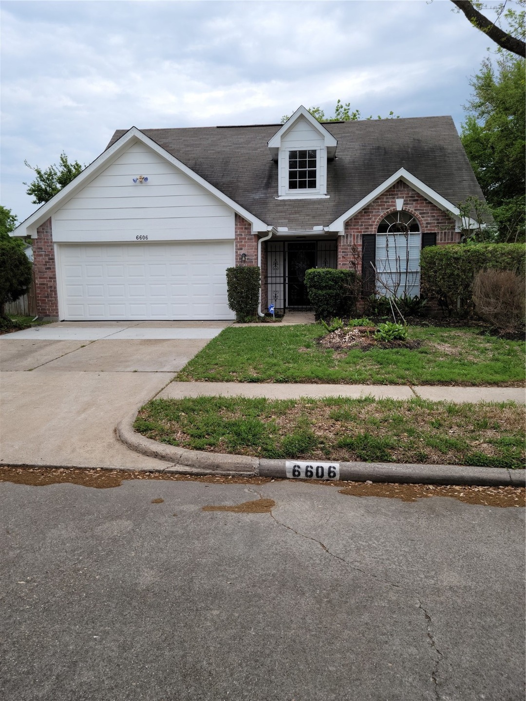 6606 Grand Haven Dr, Houston, TX 77088 - photo 1