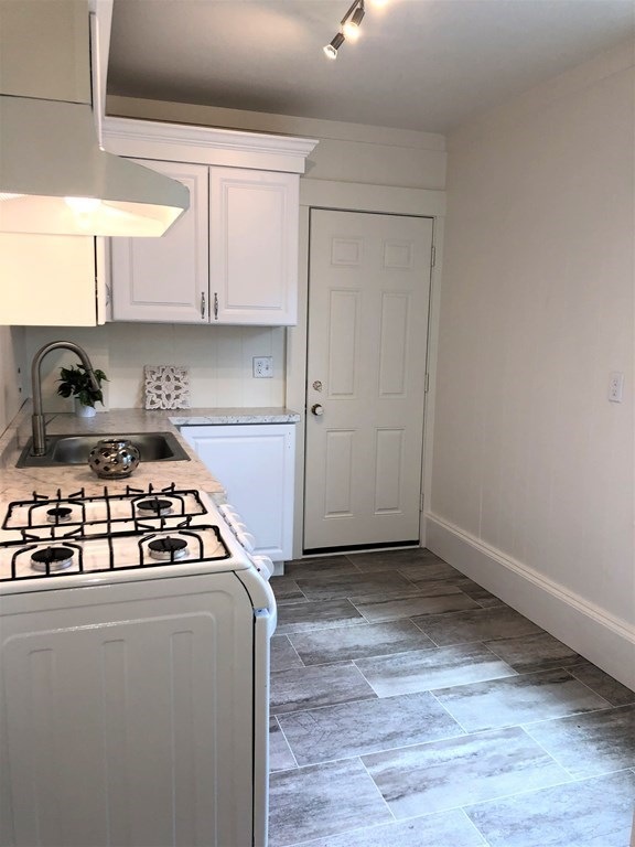 10 Bridge St unit 4, Danvers, MA 01923 - photo 1