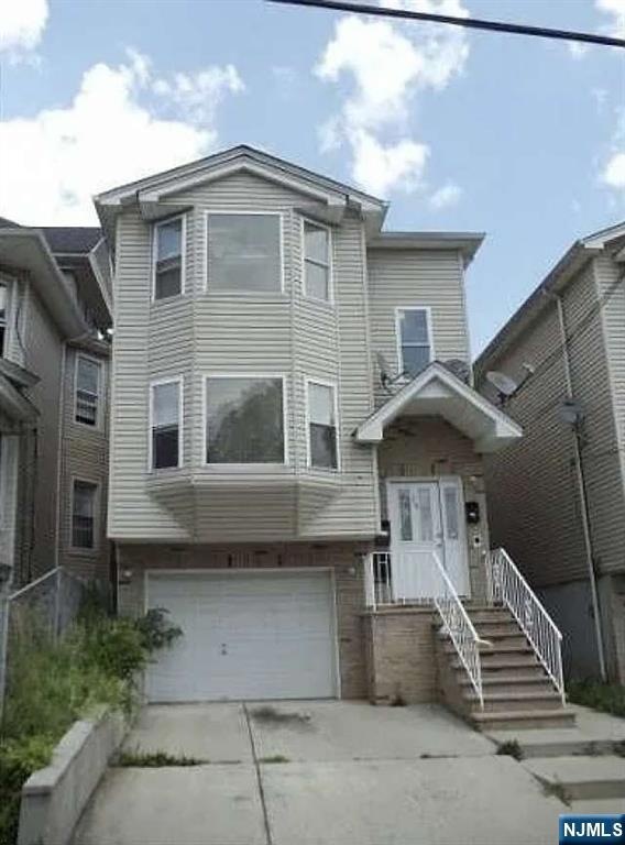 29 Mapes Ave, Newark, NJ 07112 - photo 1