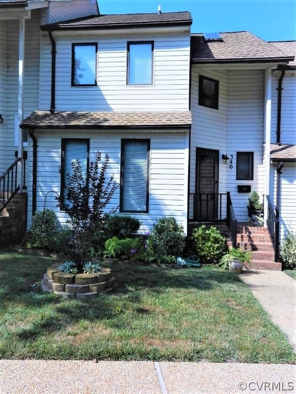 Welcome to 340 Southern Court -- Owners custom landscaping!