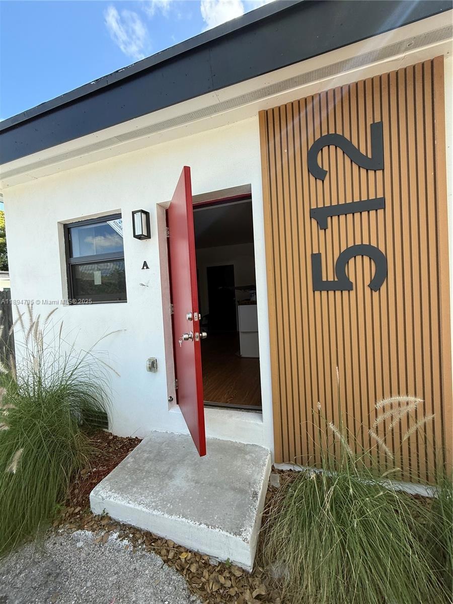 512 NW 2nd Ave unit B, Hallandale Beach, FL 33009 - photo 1