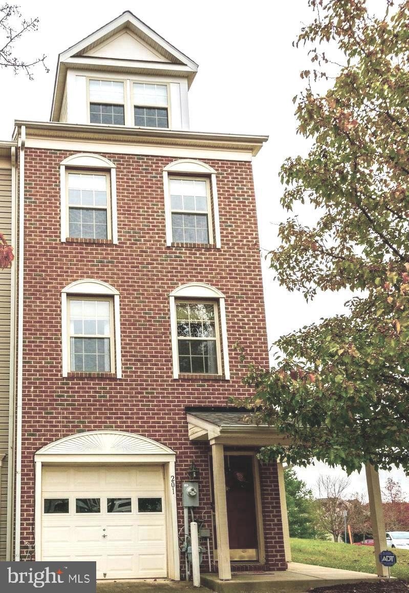 201 Toddson Ln, Owings Mills, MD 21117 - photo 1