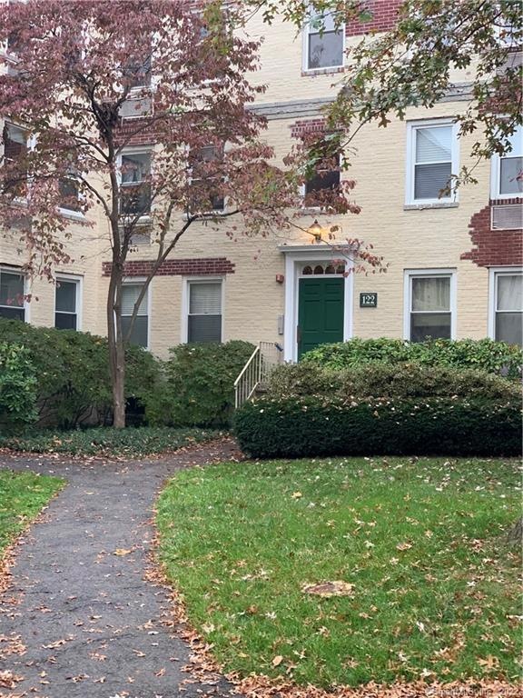 122 Woodside Green unit 2A, Stamford, CT 06905 - photo 1