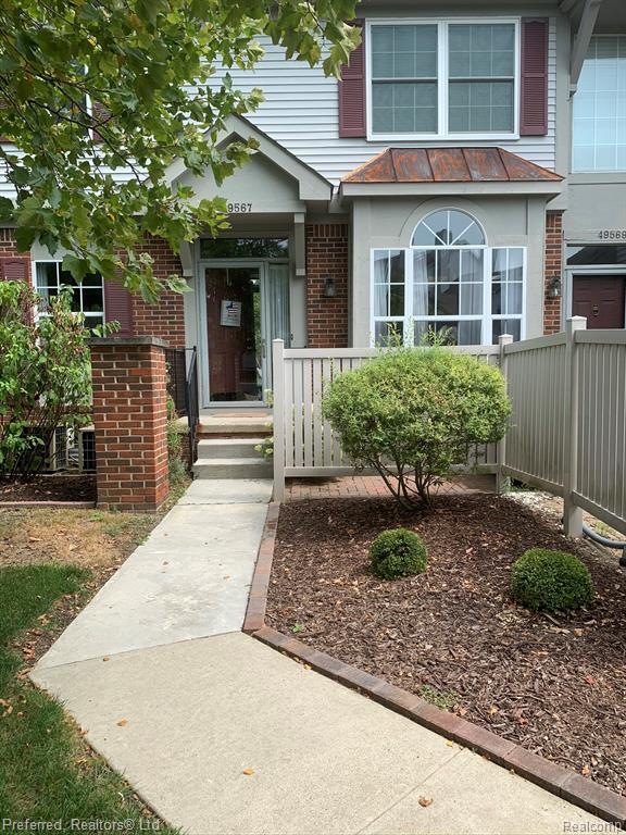 Front walk with added pavers