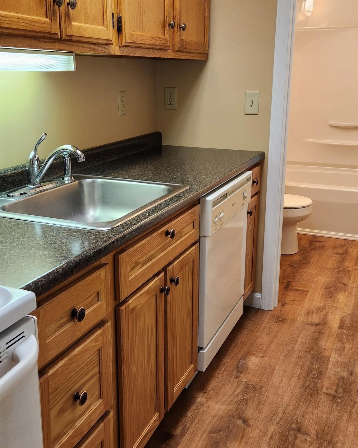 42 Olcott Ln unit B, Charlestown, NH 03603 - photo 1