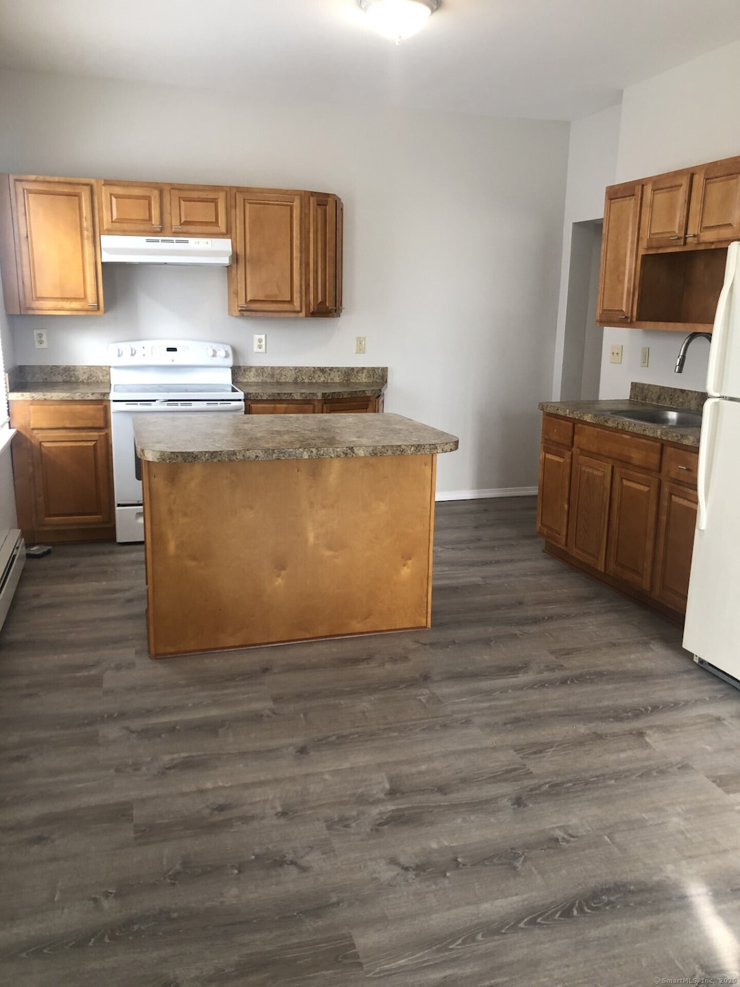 263 Martin St unit 2 (Second floor), Hartford, CT 06120 - photo 1