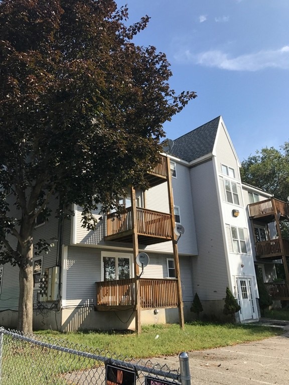 28 Ware St unit 1, Lowell, MA 01851 - photo 1