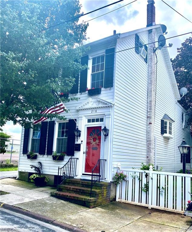 218 E Garrison St, Bethlehem, PA 18018 - photo 1