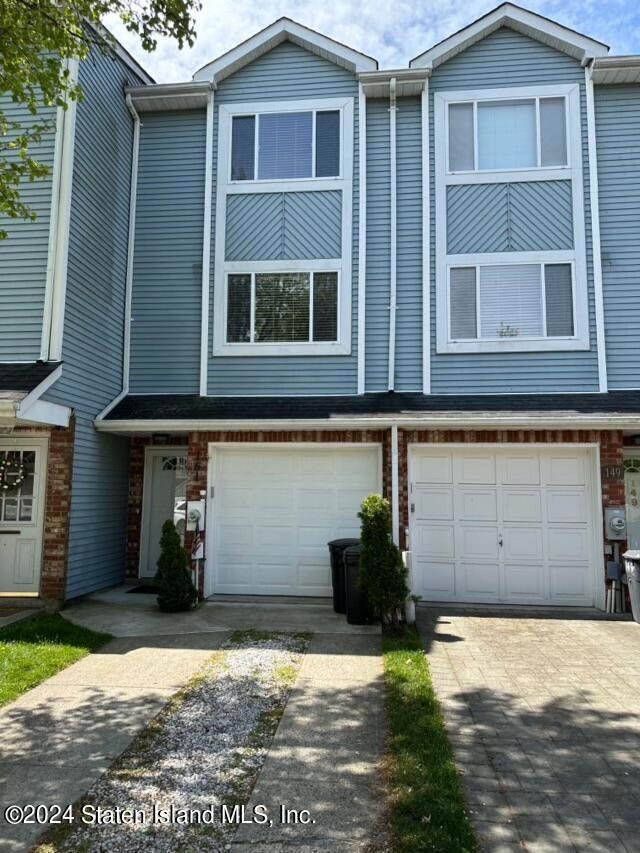 Sold $575,000